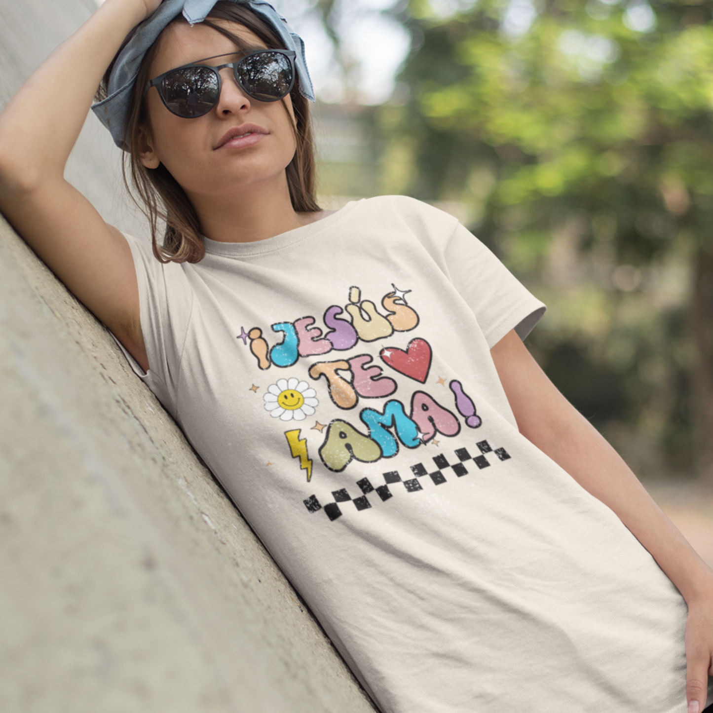 ¡Jesús Te Ama! Camiseta de Fe