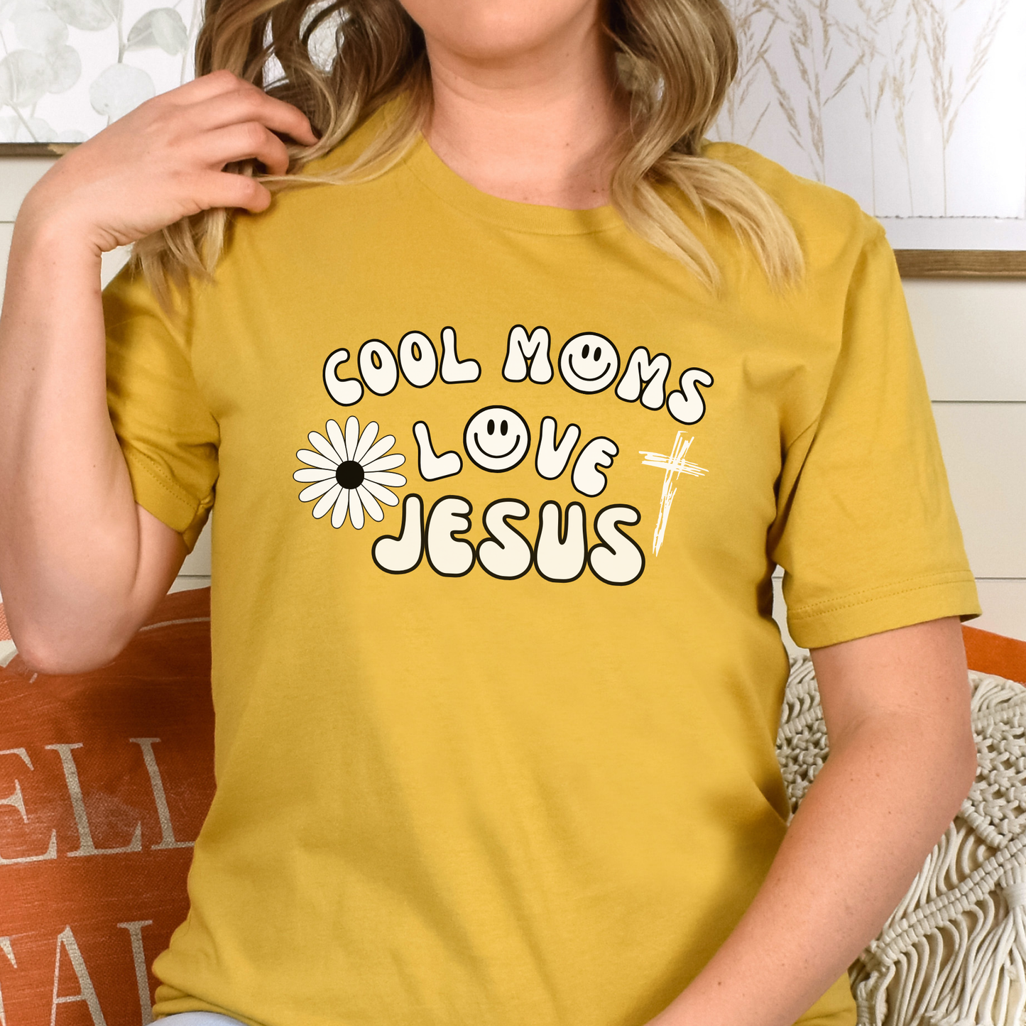 Cool Moms Love Jesus Groovy Shirt